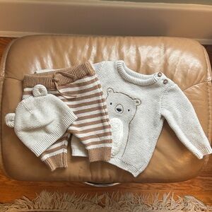 Newborn Knit Outfit
